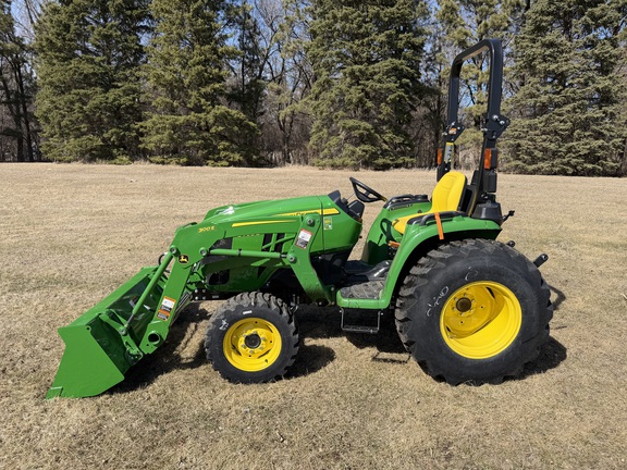 2025 John Deere 3038E - Photo6