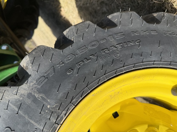 2025 John Deere 3038E - Photo9