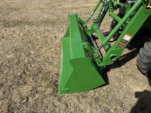 2025 John Deere 3038E - Photo18