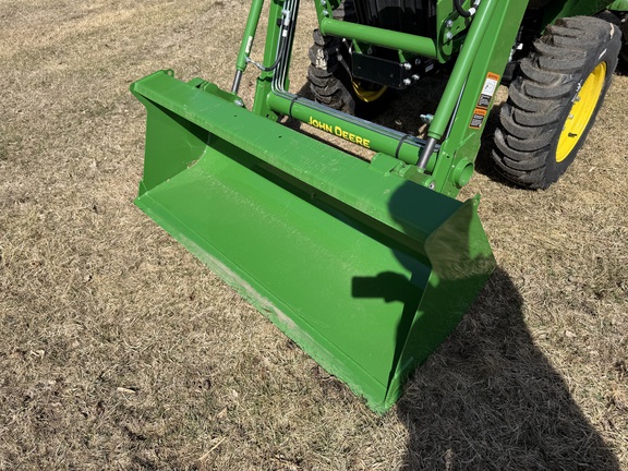 2025 John Deere 3038E - Photo19