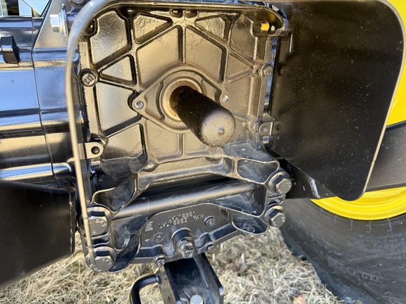 2025 John Deere 3038E - Photo23