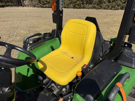 2025 John Deere 3038E - Photo25