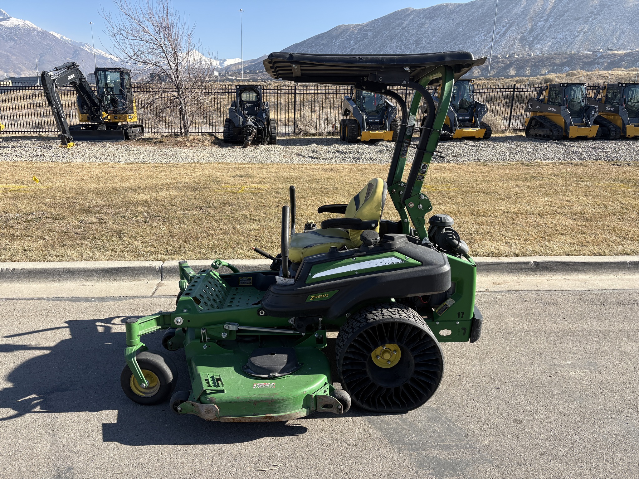 2018 John Deere Z960M Image 2