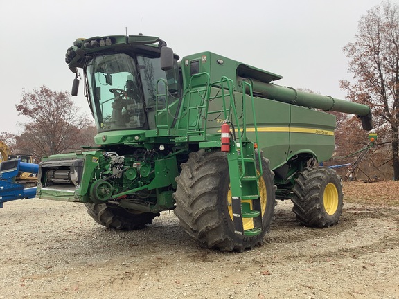 Photo of 2023 John Deere S790