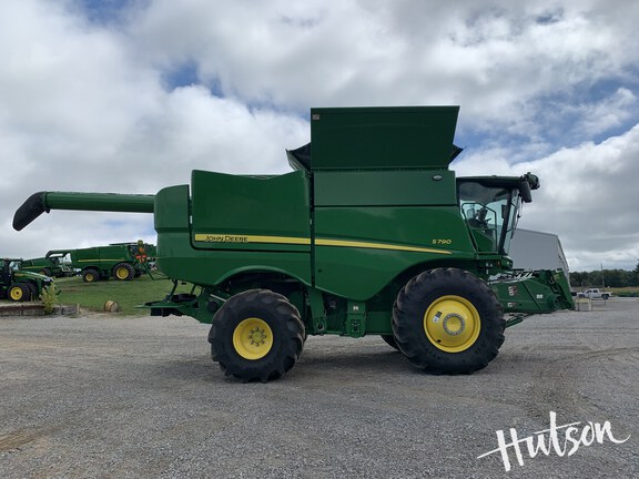 Photo of 2023 John Deere S790