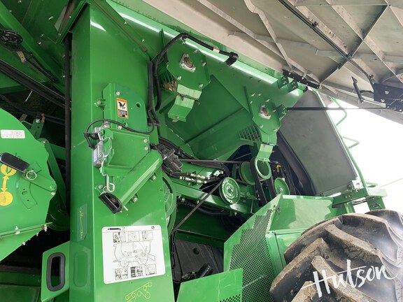 Photo of 2023 John Deere S790