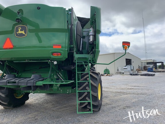 Photo of 2023 John Deere S790