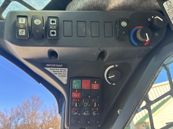 2018 John Deere 324G