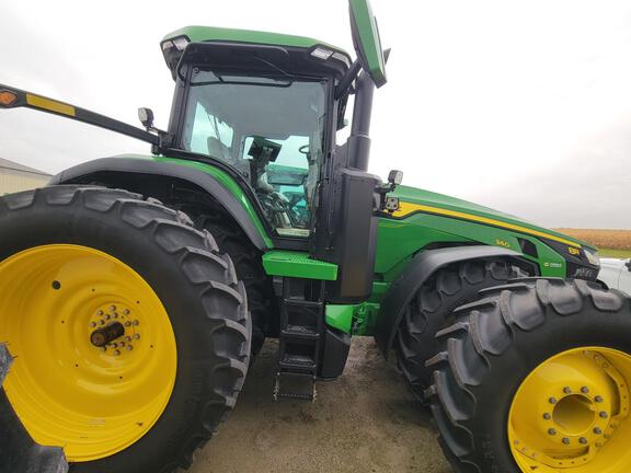 2025 John Deere 8R 340 - Photo8