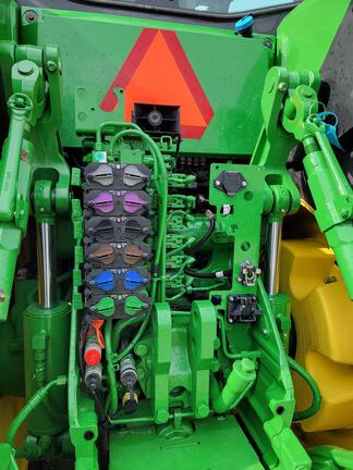 2025 John Deere 8R 340 - Photo10