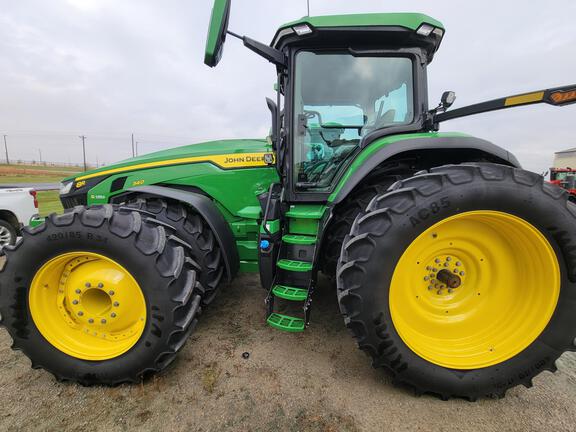 2025 John Deere 8R 340 - Photo14