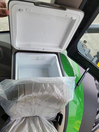 2025 John Deere 8R 340 - Photo18