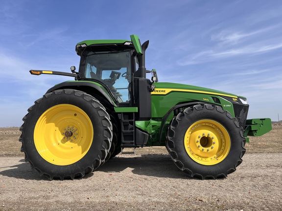 2025 John Deere 8R 340 - Photo4