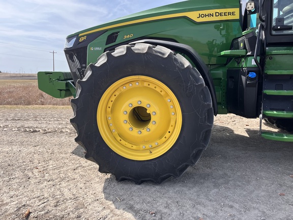 2025 John Deere 8R 340 - Photo9