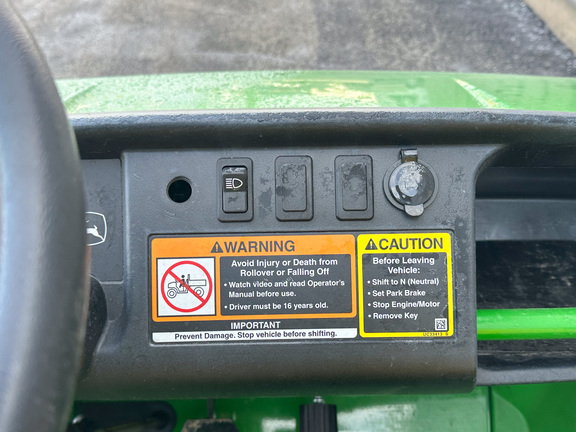 2024 John-Deere TX 4X2