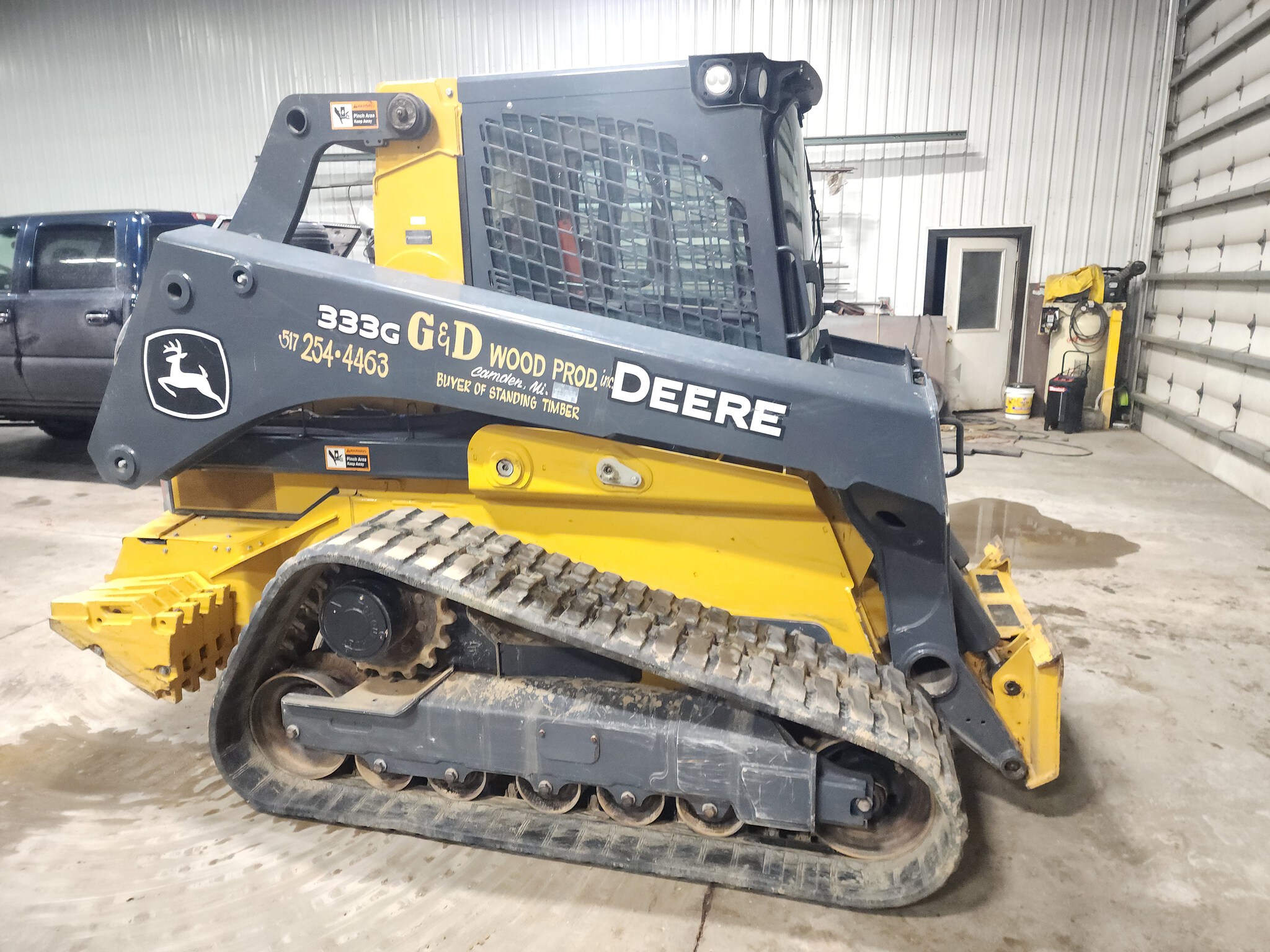 2021 John Deere 333G Image 4