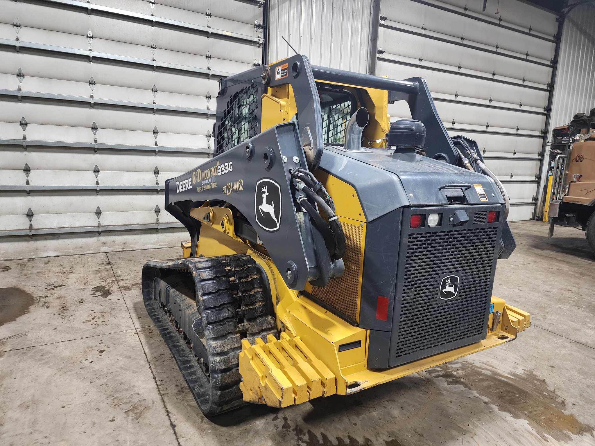 2021 John Deere 333G Image 8