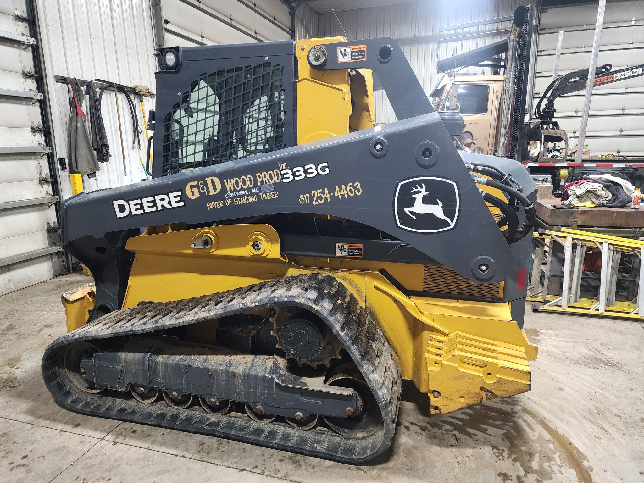 2021 John Deere 333G Image 9