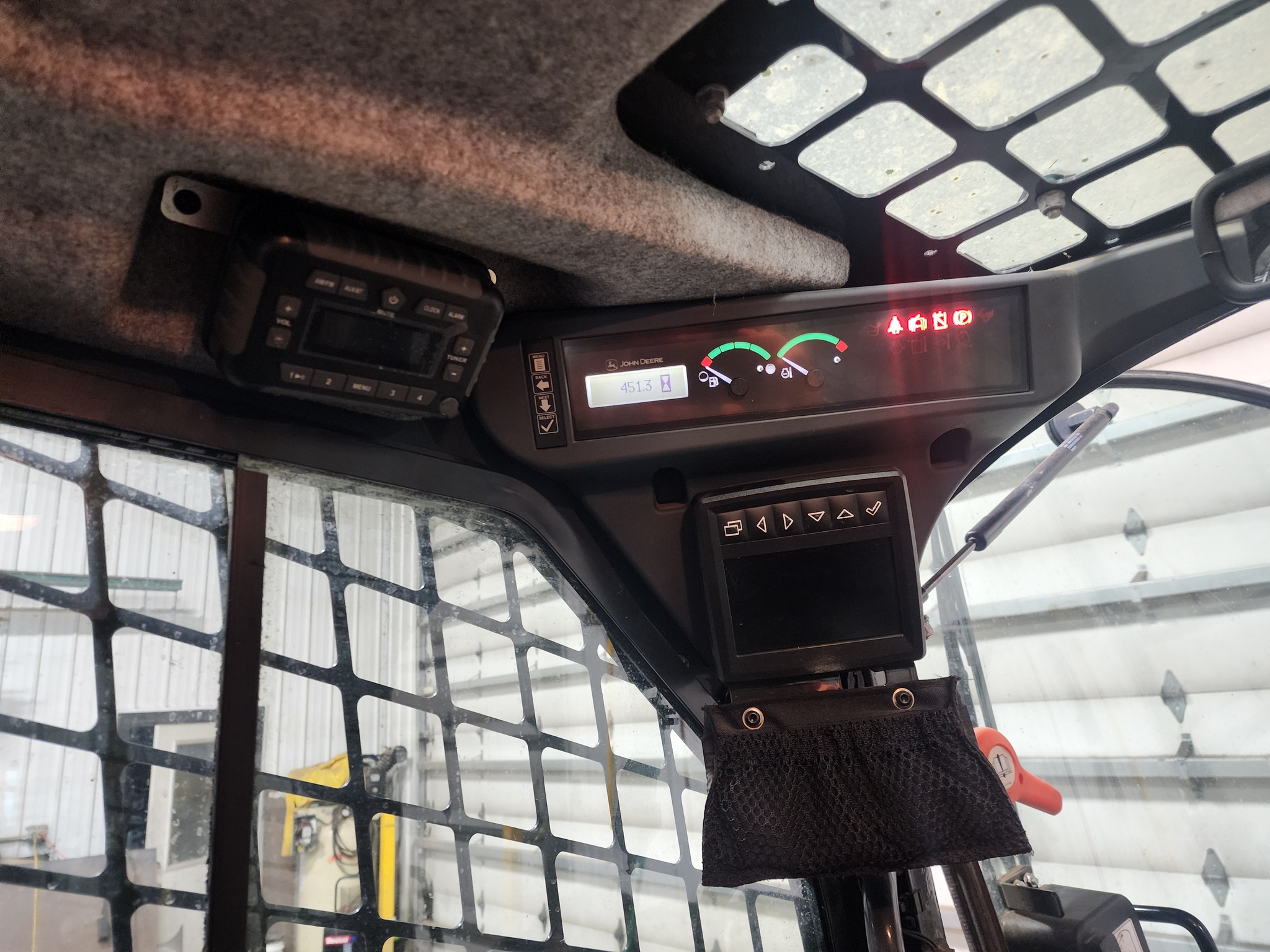 2021 John Deere 333G Image 14