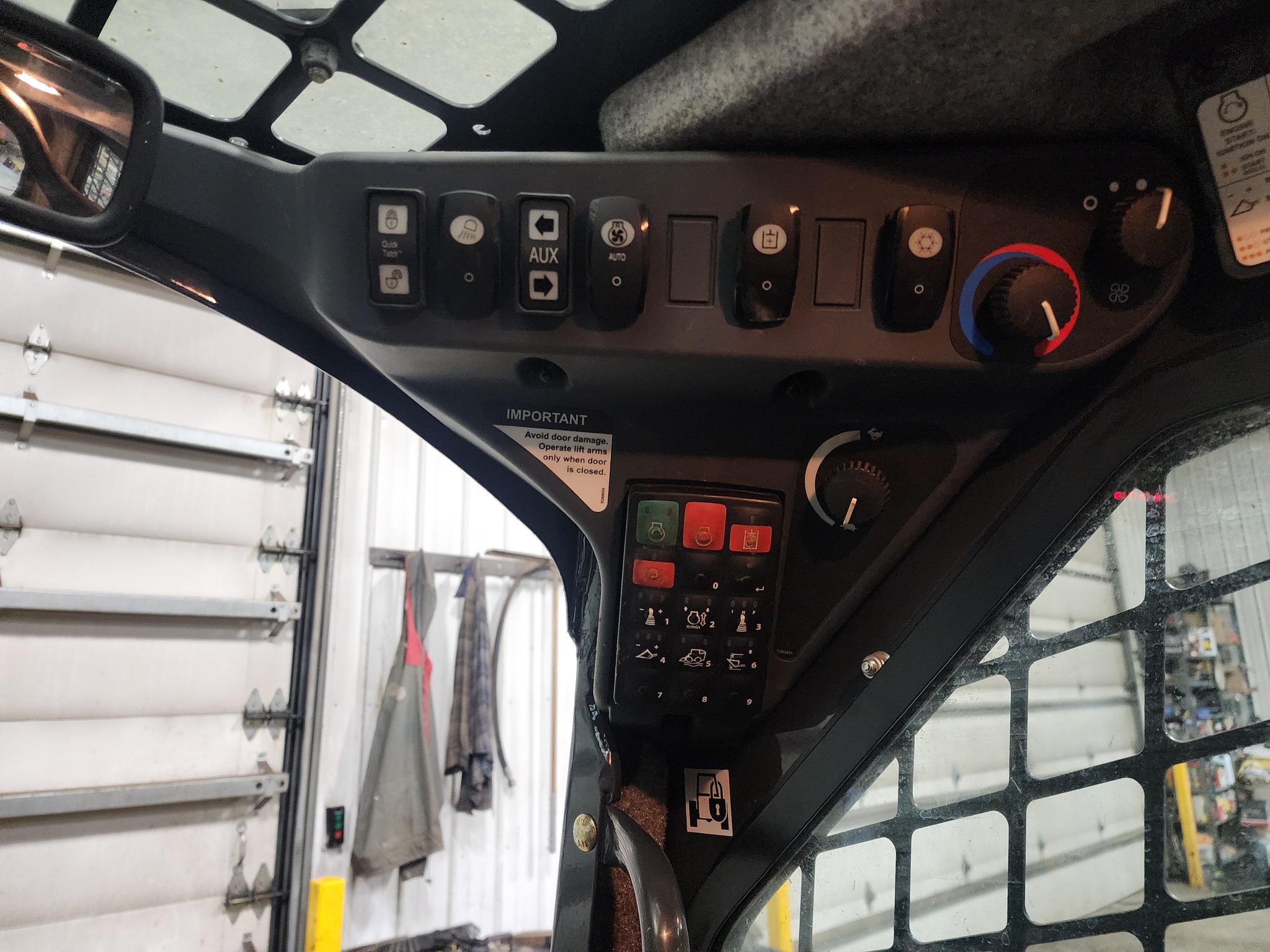 2021 John Deere 333G Image 13