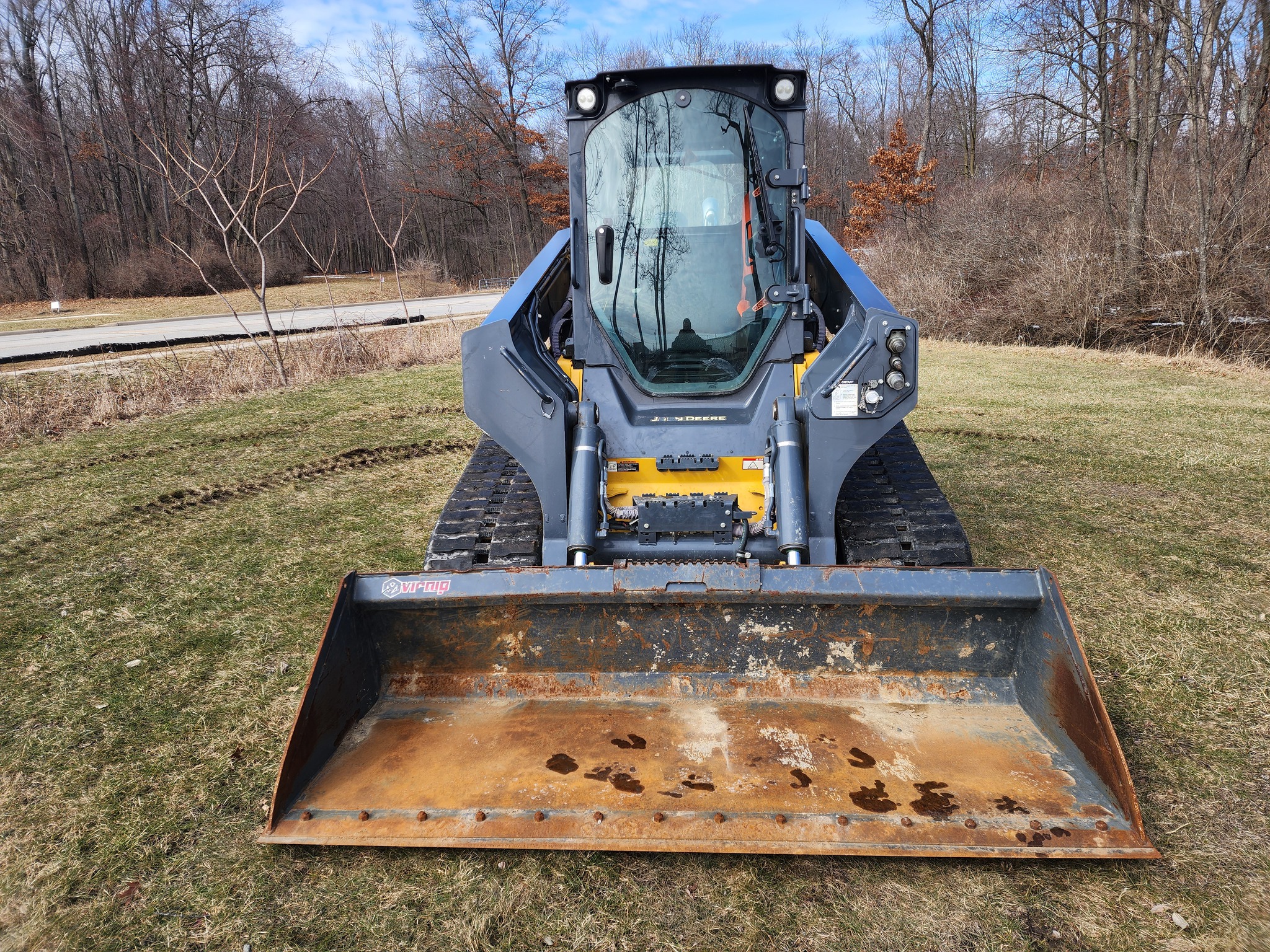 2021 John Deere 333G Image 2