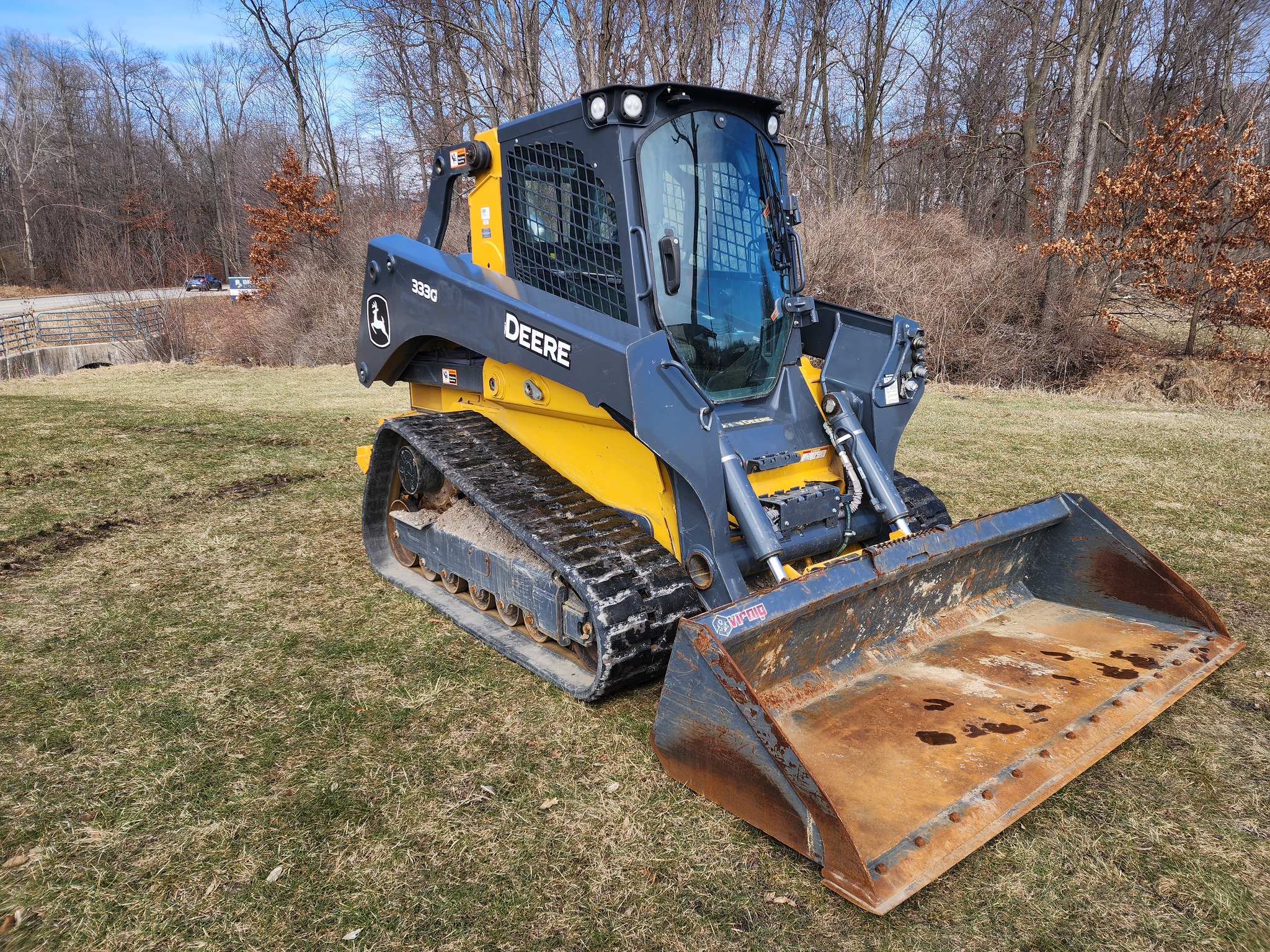 2021 John Deere 333G Image 3