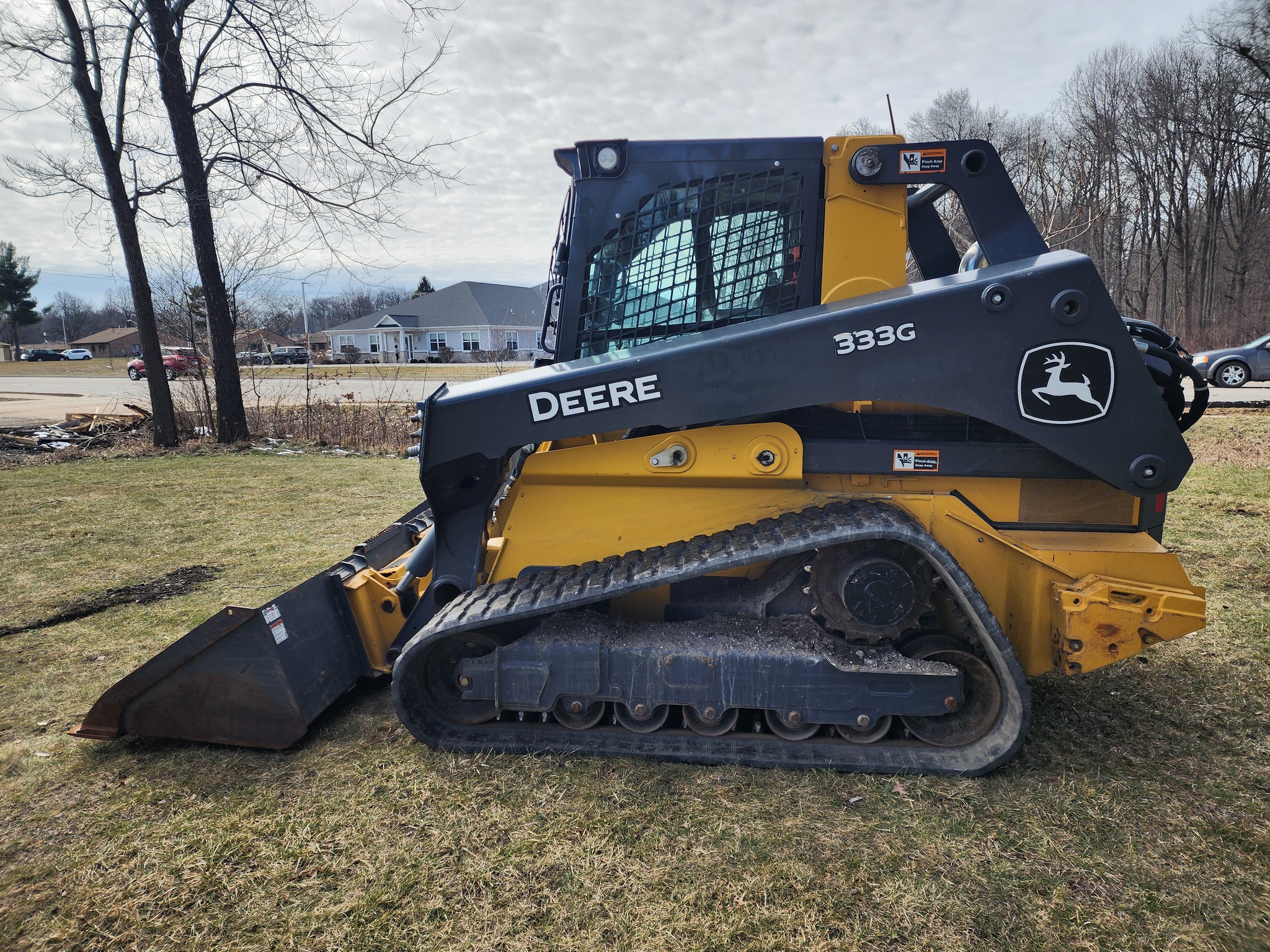 2021 John Deere 333G Image 8