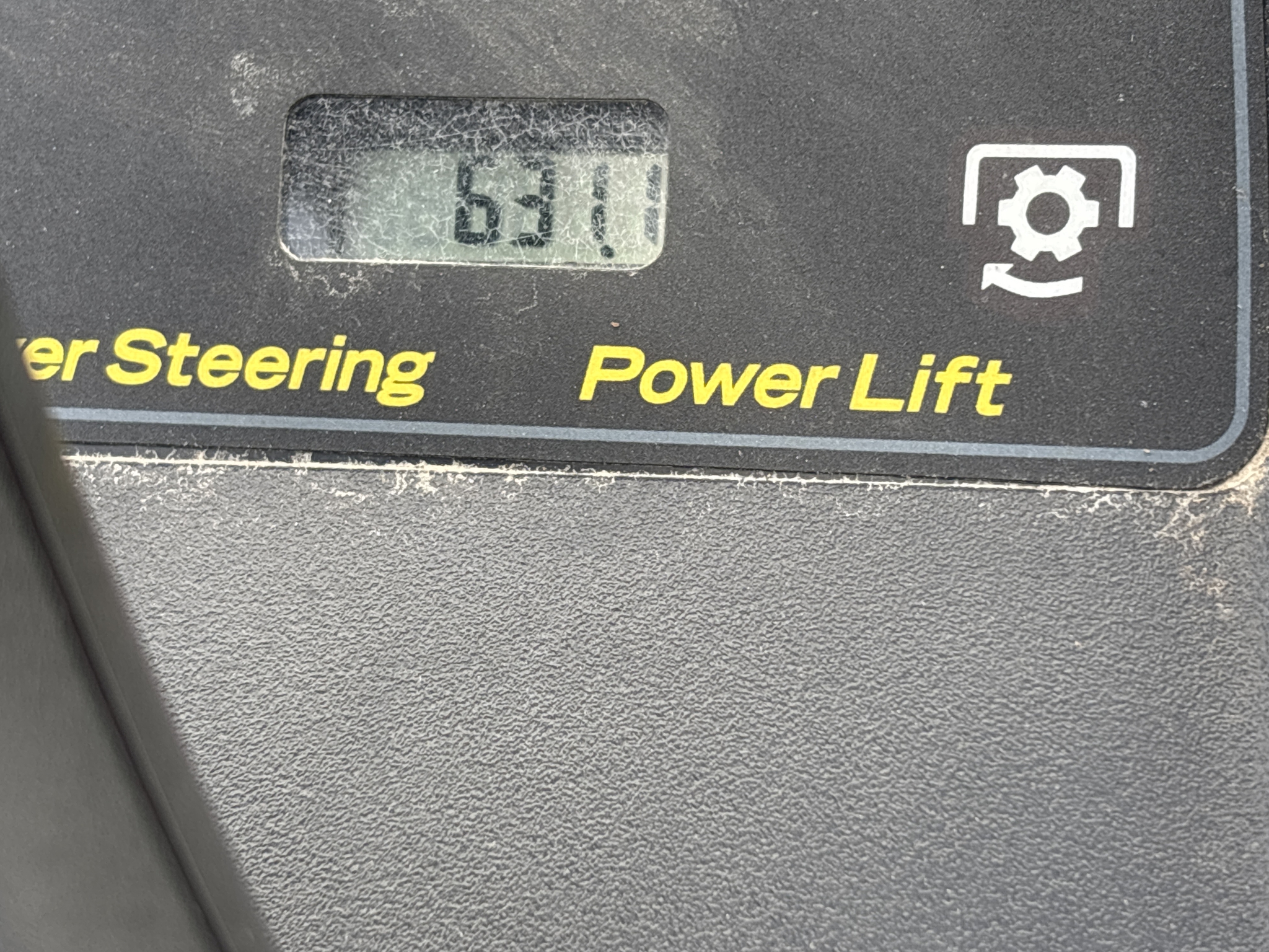 Used 2013 John Deere X534 Lawn & Garden Tractors at Koenig Equipment in Greenville, OH - PhotoXL12