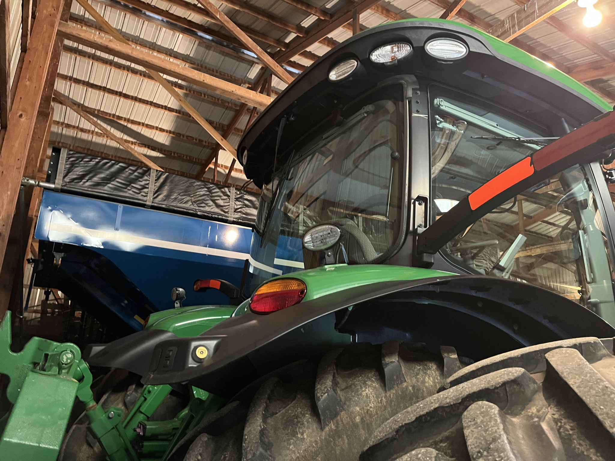 2014 John Deere 8320R Image 5