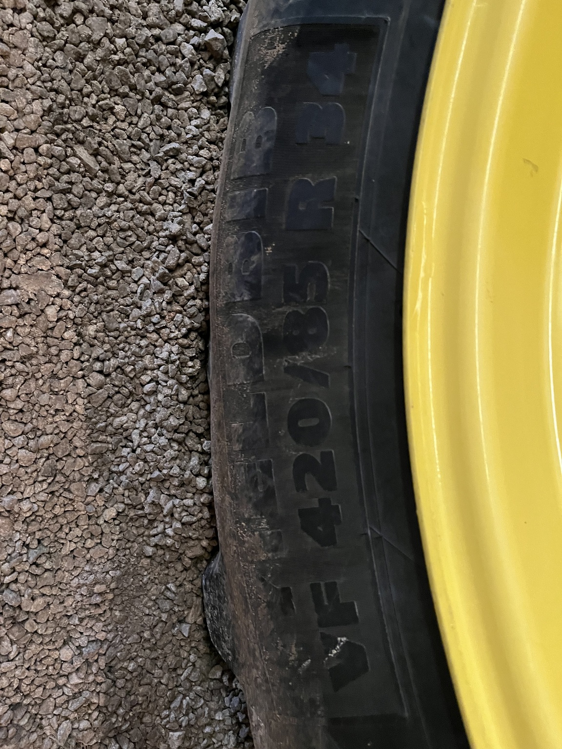 2014 John Deere 8320R Image 11