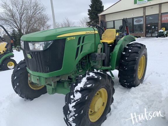 Photo of 2015 John Deere 5075E