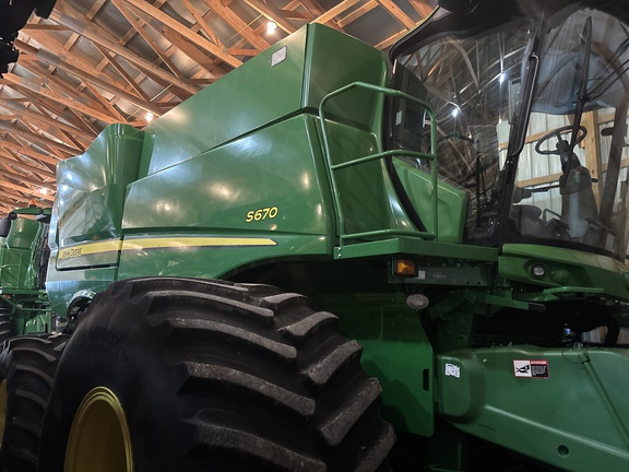 Used 2015 John Deere S670 Combines at Koenig Equipment in Greenville, OH - Photo0