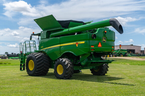 Used 2015 John Deere S670 Combines at Koenig Equipment in Anna, OH - Photo2