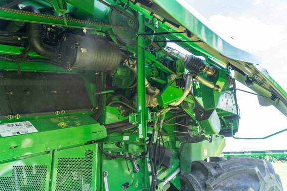 Used 2015 John Deere S670 Combines at Koenig Equipment in Anna, OH - Photo28