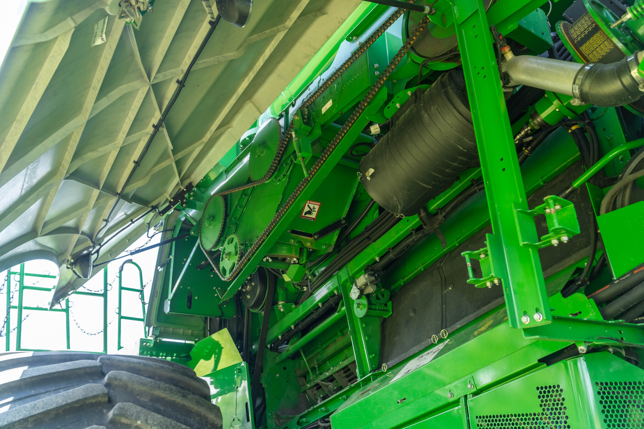 Used 2015 John Deere S670 Combines at Koenig Equipment in Anna, OH - PhotoXL29