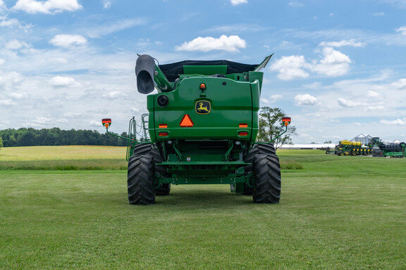 Used 2015 John Deere S670 Combines at Koenig Equipment in Anna, OH - Photo3