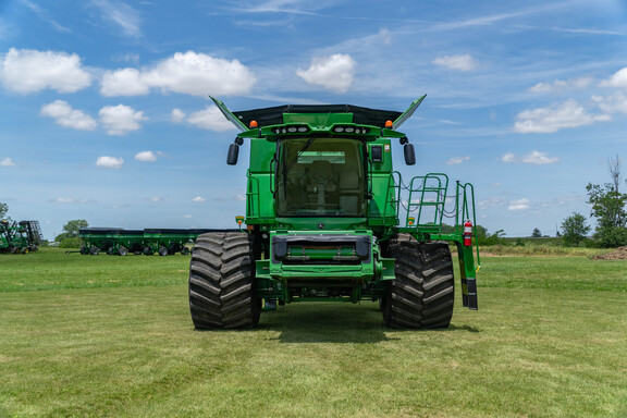 Used 2015 John Deere S670 Combines at Koenig Equipment in Anna, OH - Photo7
