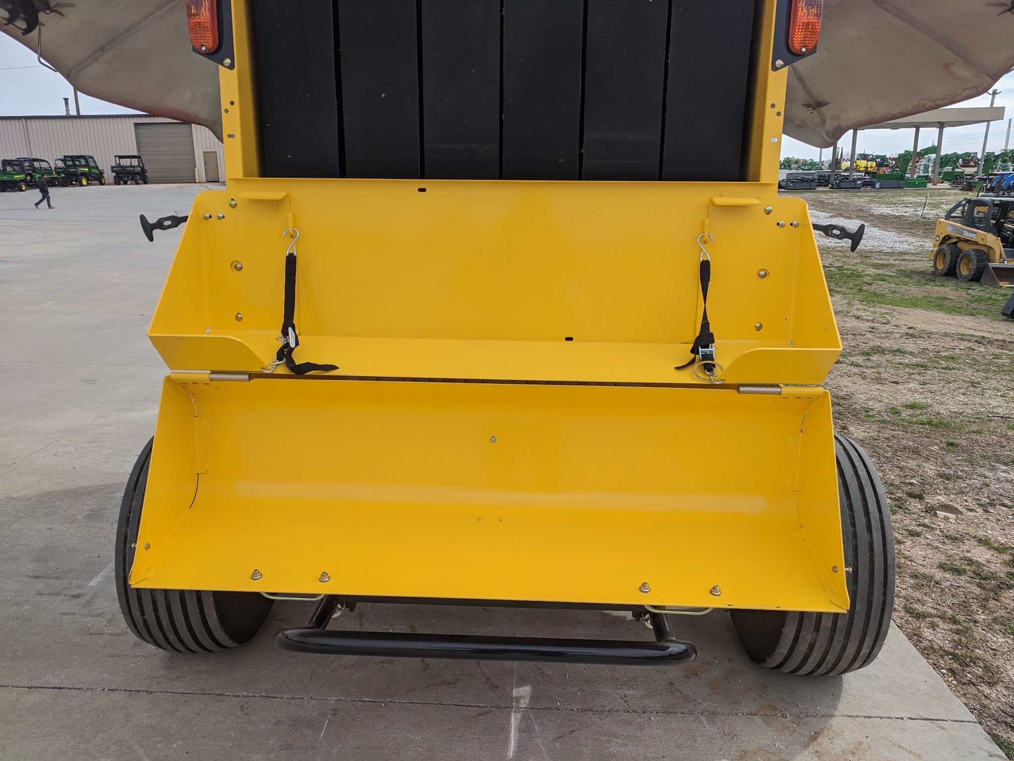  2024 New Holland Rollbelt 450 at Heritage Tractor in Rogersville, MO