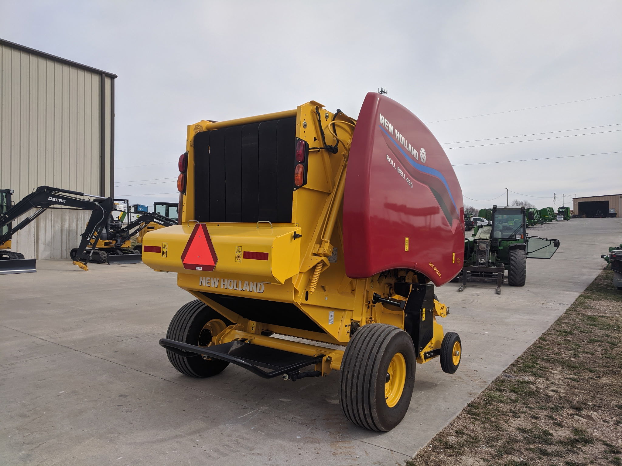  2024 New Holland Rollbelt 450 at Heritage Tractor in Rogersville, MO
