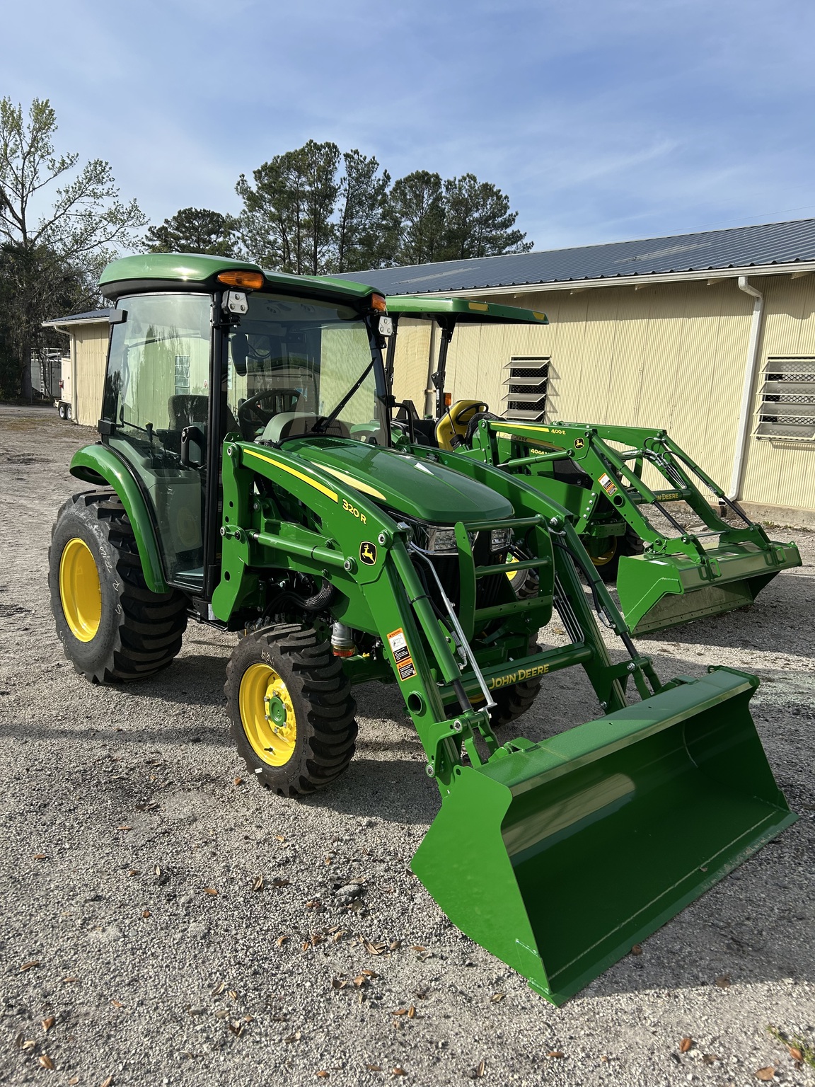 2026 John Deere 3046R Image 2