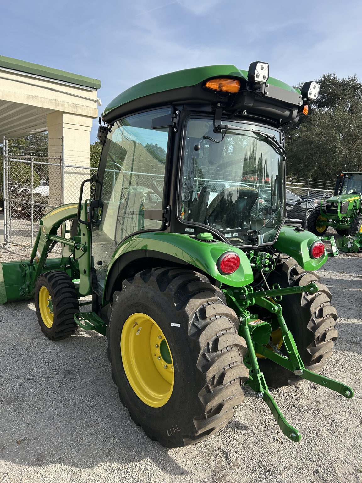2026 John Deere 3046R Image 5