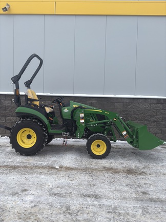 Used 2024 John Deere 2025R Compact Utility Tractors at Horizon Ag & Turf in Edmonton South, AB - Photo5