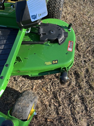 2026 John Deere Z330R-4