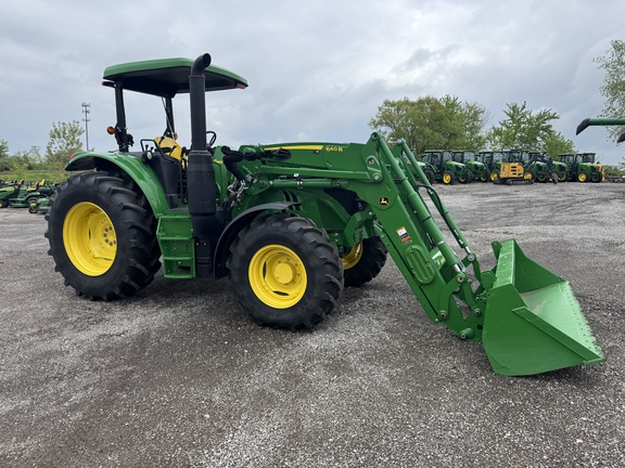 2023 John-Deere 6120M