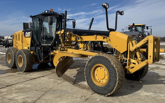 Photo of a 2015 Caterpillar 12M3 AWD