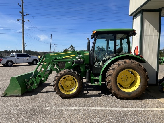 2019 John Deere 5055E Photo 2