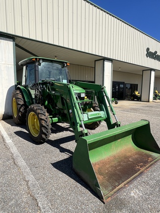 2019 John Deere 5055E Photo 6
