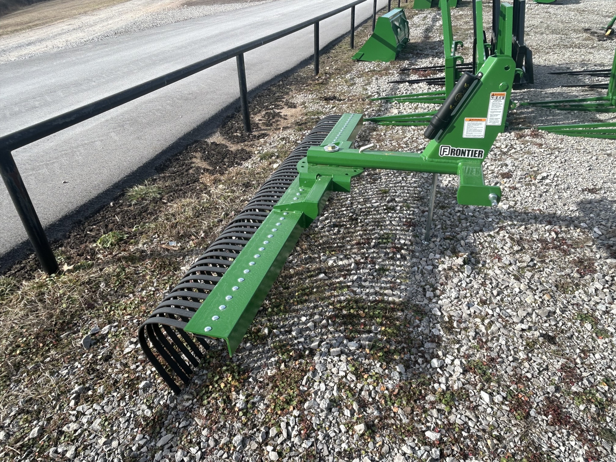  2025 Frontier LR2196 at Heritage Tractor in Anderson, MO