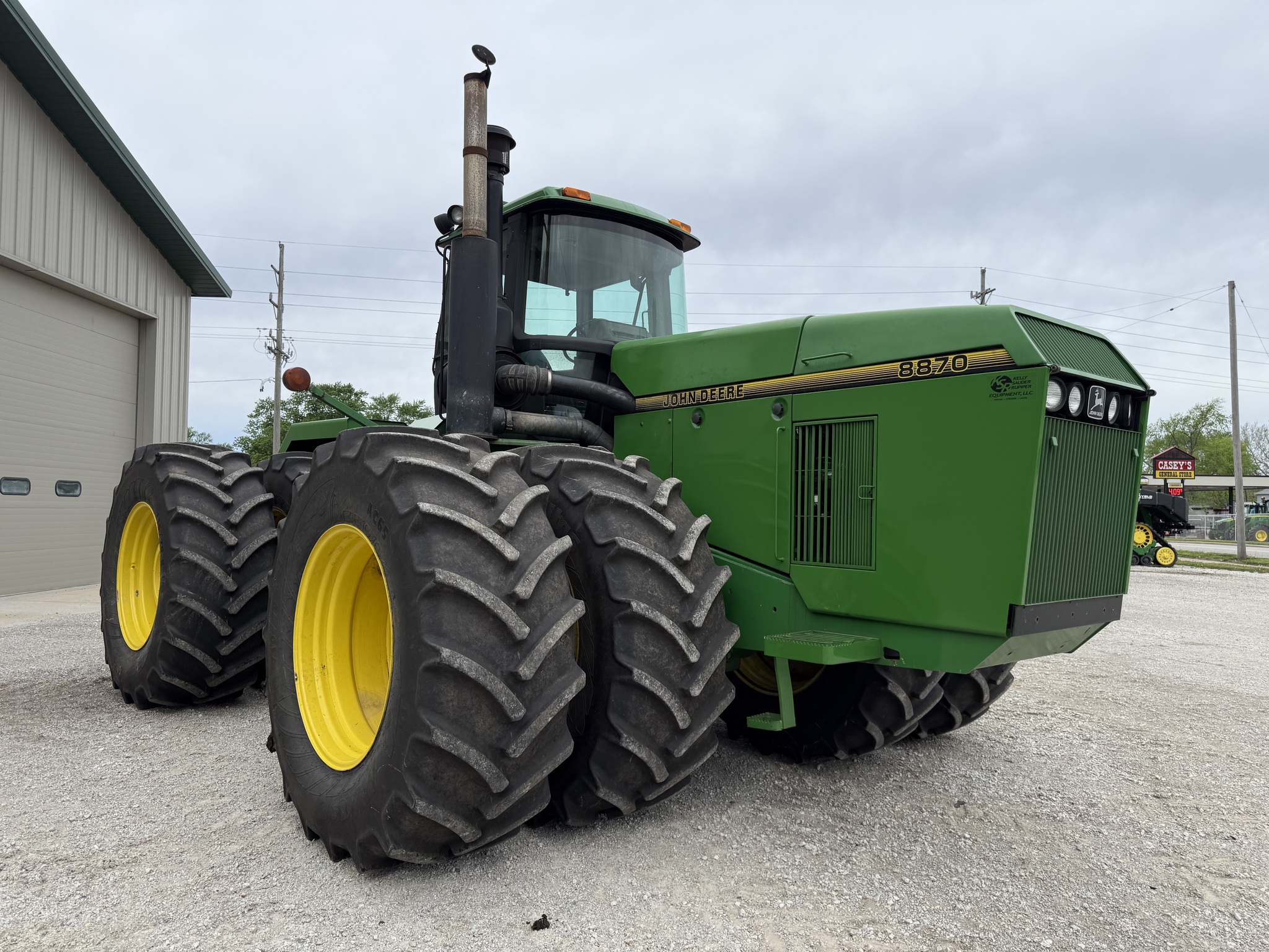  1996 John Deere 8870 at Heritage Tractor in Pontiac, IL