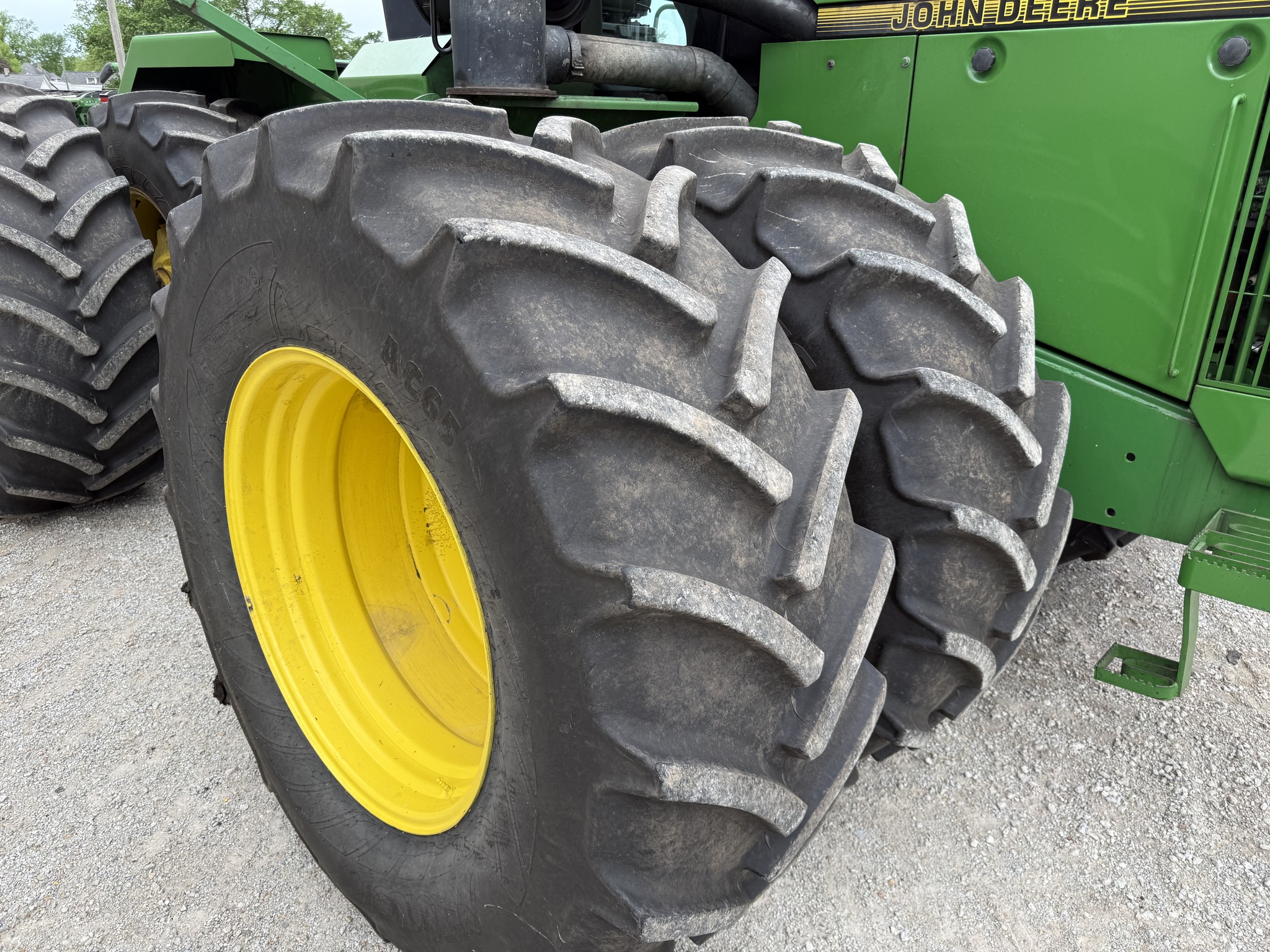  1996 John Deere 8870 at Heritage Tractor in Pontiac, IL